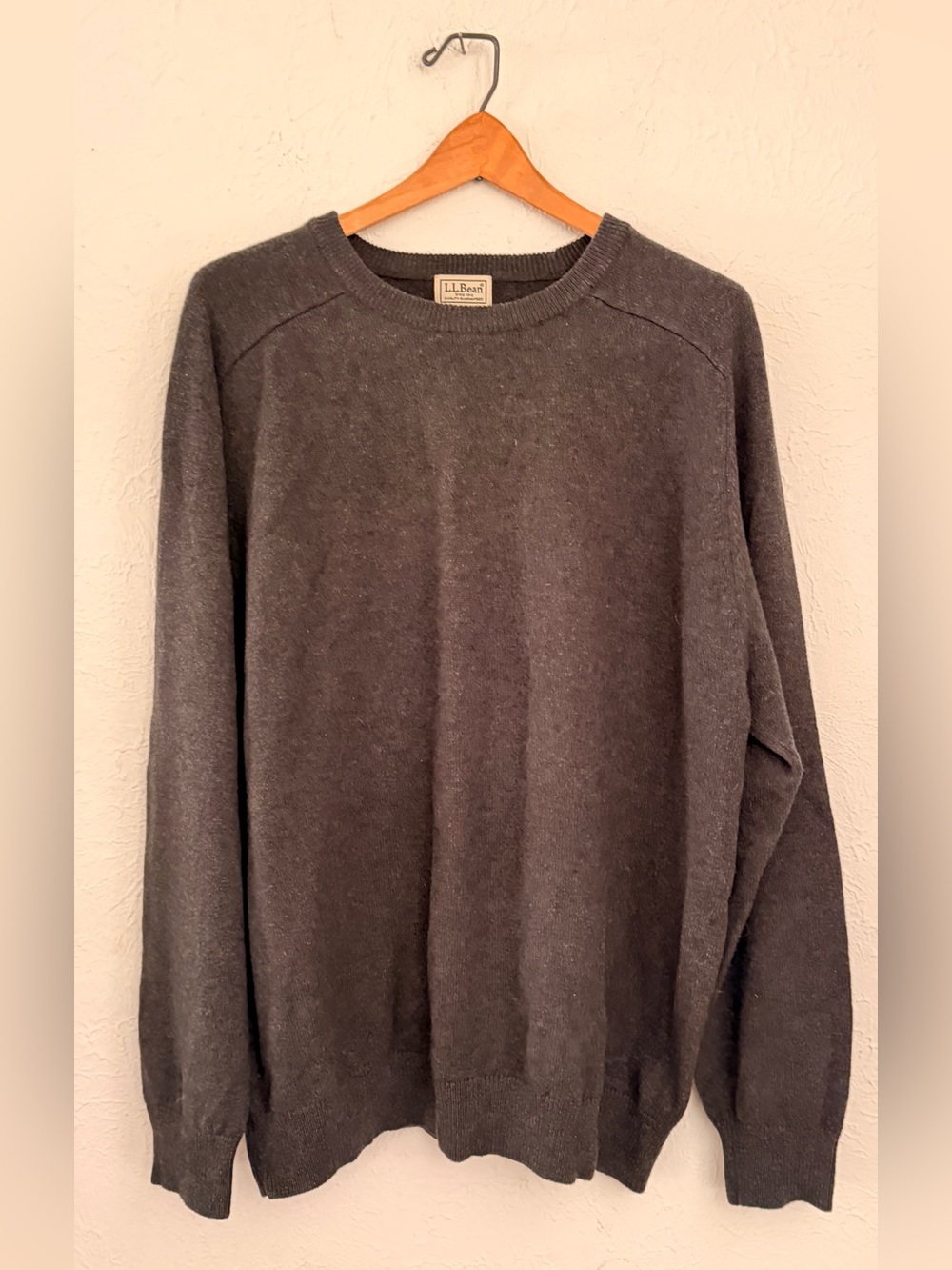 L.L. Bean Men's Gray Crewneck Sweater Sz xl 100%wool